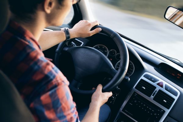 découvrez les meilleurs remèdes de grand-mère pour lutter naturellement contre le mal de voiture : astuces simples, efficaces et économiques pour voyager sereinement en famille ou entre amis.