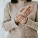 découvrez les meilleurs remèdes pour soulager la tendinite : conseils naturels, traitements efficaces et astuces pour réduire la douleur et favoriser la guérison.