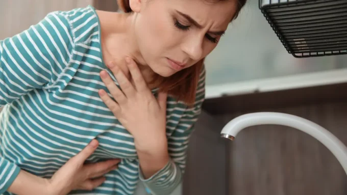 découvrez en 2025 les meilleurs remèdes naturels et conseils efficaces pour soulager rapidement les vomissements chez l’adulte et l’enfant. prévenez les nausées avec nos astuces simples !