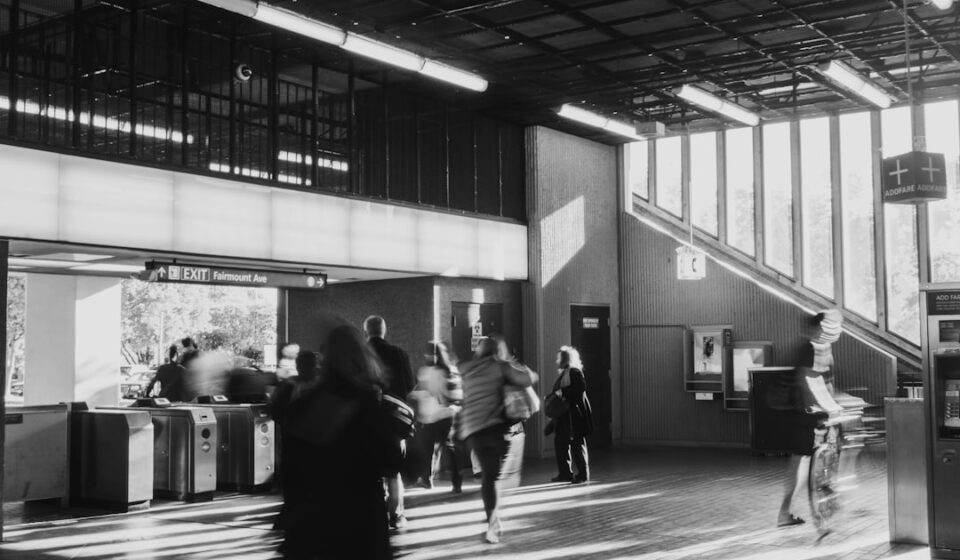 informations en temps réel sur la circulation routière, les embouteillages, les travaux et les conditions de conduite pour planifier vos déplacements en toute sécurité.